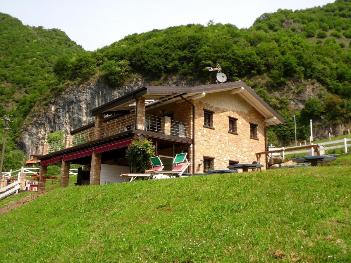 Willa In A Green And Relaxing Atmosphere With Pool And Stunning Lake View Marone Zewnętrze zdjęcie